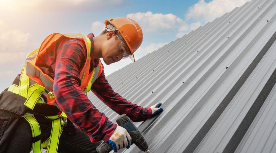 Professional Emergency Roof Repairs services in North English, IA